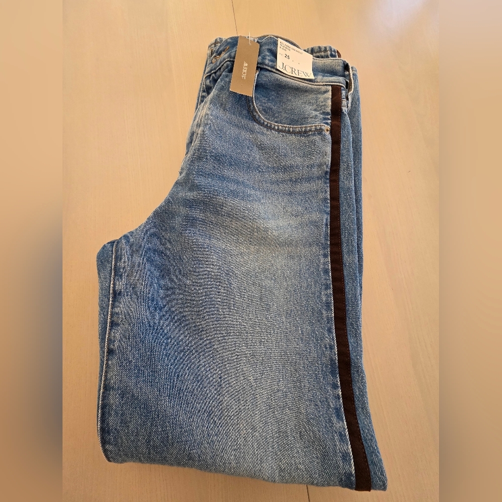 NWT J.Crew Women’s Mid-rise relaxed straight jean with suede stripe Sz 29 $168 - Picture 3 of 5